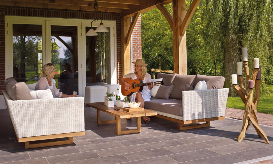 featured image - Revamp Your Outdoor Space with Stylish Patio Furniture Sets