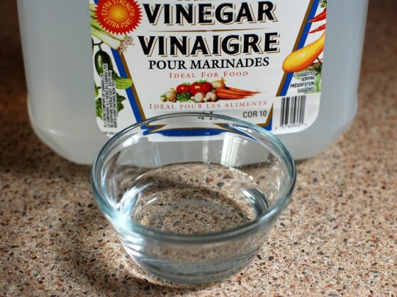 featured image - 15 Things You Can Clean With Vinegar