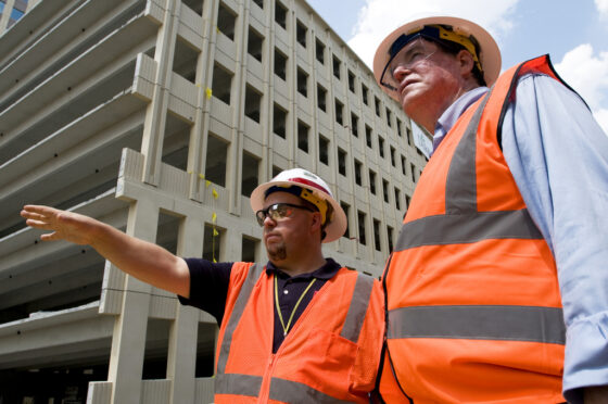 featured image - How to Become a Construction Manager