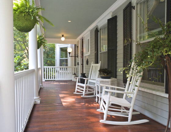 featured image - How to Make Your Front Porch Look Expensive Experts Advise