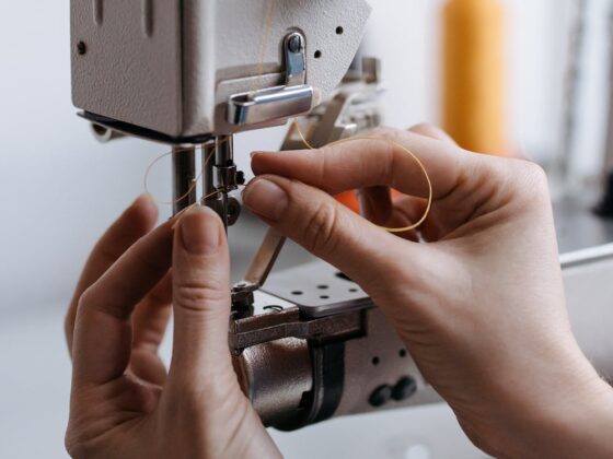featured image - The Ultimate Guide to Choosing, Maintaining, and Troubleshooting Your Sewing Machine