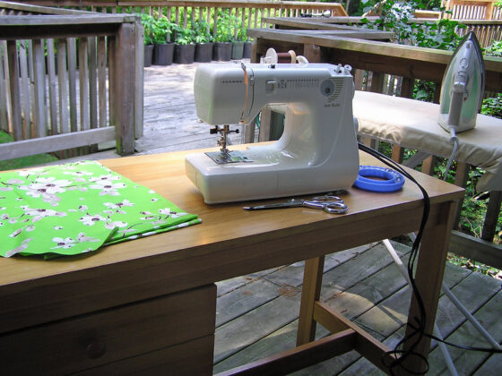 featured image - The Ultimate Guide to Choosing the Perfect Sewing Machine