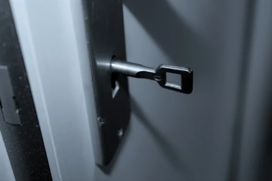 featured image - 10 Essential Tips for Choosing a Residential Locksmith